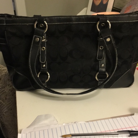Coach bag! - Picture 2 of 4